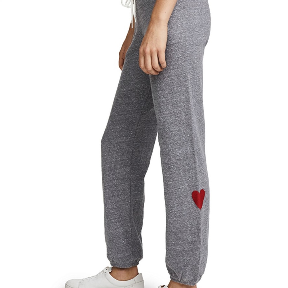 MONROW grey heather Sweats with Embroidered Hearts